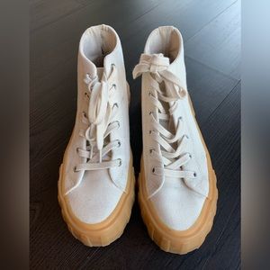 Zara Chunky canvas high-top beige sneakers